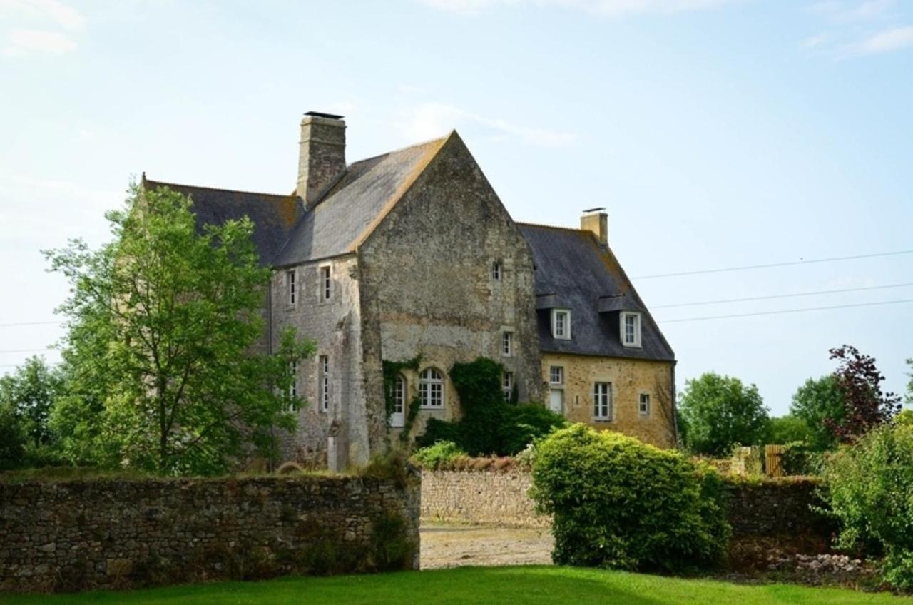 Le Chateau De Neuilly La Foret Villa Isigny-sur-Mer Exteriör bild